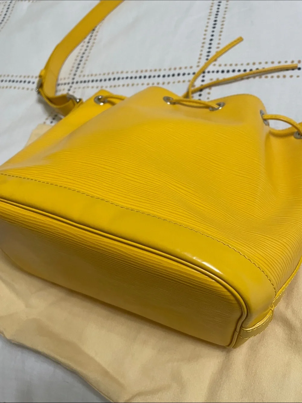 Louis Vuitton Yellow Citron Epi Leather Drawstring Noe BB Bucket Bag